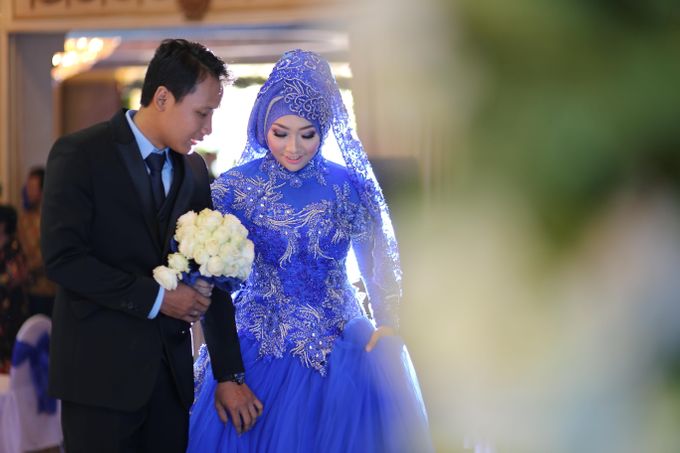 Kebaya Resepsi Muslimah Blue Elektrik Sukma & Alfin by LAKSMI 0817 0370 7670 by LAKSMI - Kebaya Muslimah & Islamic Bride - 004