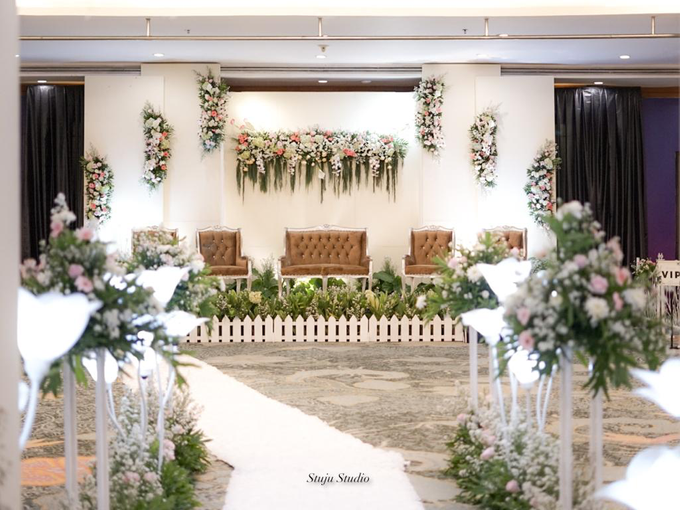 The wedding decoration of Febri & Nisa  by Kemas Decoration - 001