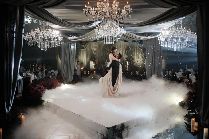 Ken & Nathalie Wedding Decoration at Pullman Bandung by Heavenly Pagarayu - 015 Ken & Nathalie Wedding Decoration at Pullman Bandung by Heavenly Pagarayu - 015