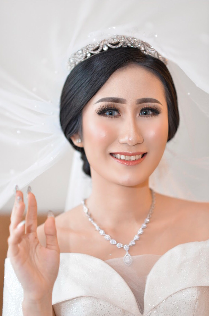 Ms. F by Kim Bridal - 003