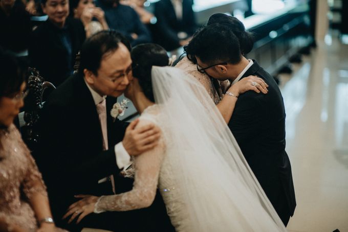 Holy Matrimony Kelvin & Teresa by saptodjojokartiko bride - 020 Holy Matrimony Kelvin & Teresa by saptodjojokartiko bride - 020