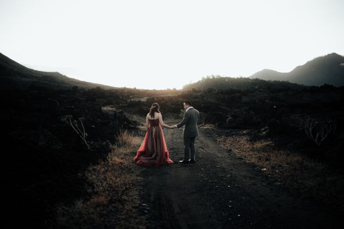 Gunung Batur, Bali - Prewedding of Marwan & Sheren by Lemia Project - 035 Gunung Batur, Bali - Prewedding of Marwan & Sheren by Lemia Project - 035