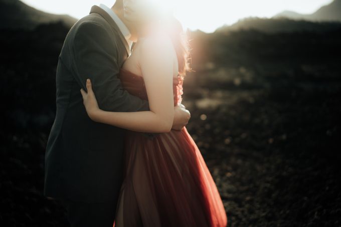 Gunung Batur, Bali - Prewedding of Marwan & Sheren by Lemia Project - 043 Gunung Batur, Bali - Prewedding of Marwan & Sheren by Lemia Project - 043