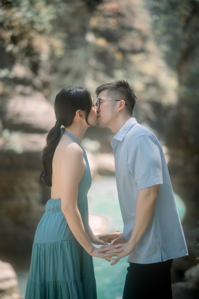 A Journey of Love in the Heart of Sumba by Cesar Picture - 024