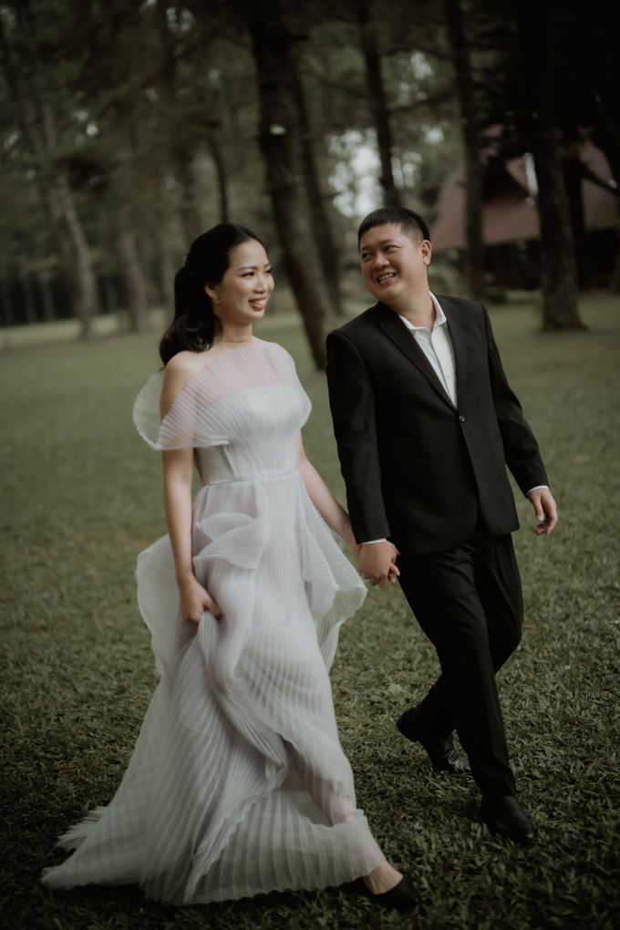 A Love Wrapped in White and Whispers of Bandung by Cesar Picture - 021 A Love Wrapped in White and Whispers of Bandung by Cesar Picture - 021