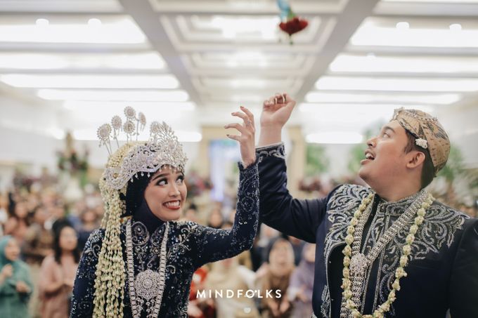 Compilation of Hand-Bouquet Toss Event by Menara Mandiri by IKK Wedding (ex. Plaza Bapindo) - 004 Compilation of Hand-Bouquet Toss Event by Menara Mandiri by IKK Wedding (ex. Plaza Bapindo) - 004