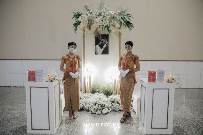 Foyer Decoration Inspiration for New Normal Wedding by Menara Mandiri by IKK Wedding (ex. Plaza Bapindo) - 001 Foyer Decoration Inspiration for New Normal Wedding by Menara Mandiri by IKK Wedding (ex. Plaza Bapindo) - 001