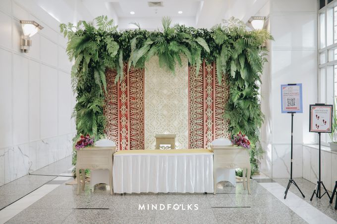 Foyer Decoration Inspiration for New Normal Wedding by Menara Mandiri by IKK Wedding (ex. Plaza Bapindo) - 009 Foyer Decoration Inspiration for New Normal Wedding by Menara Mandiri by IKK Wedding (ex. Plaza Bapindo) - 009