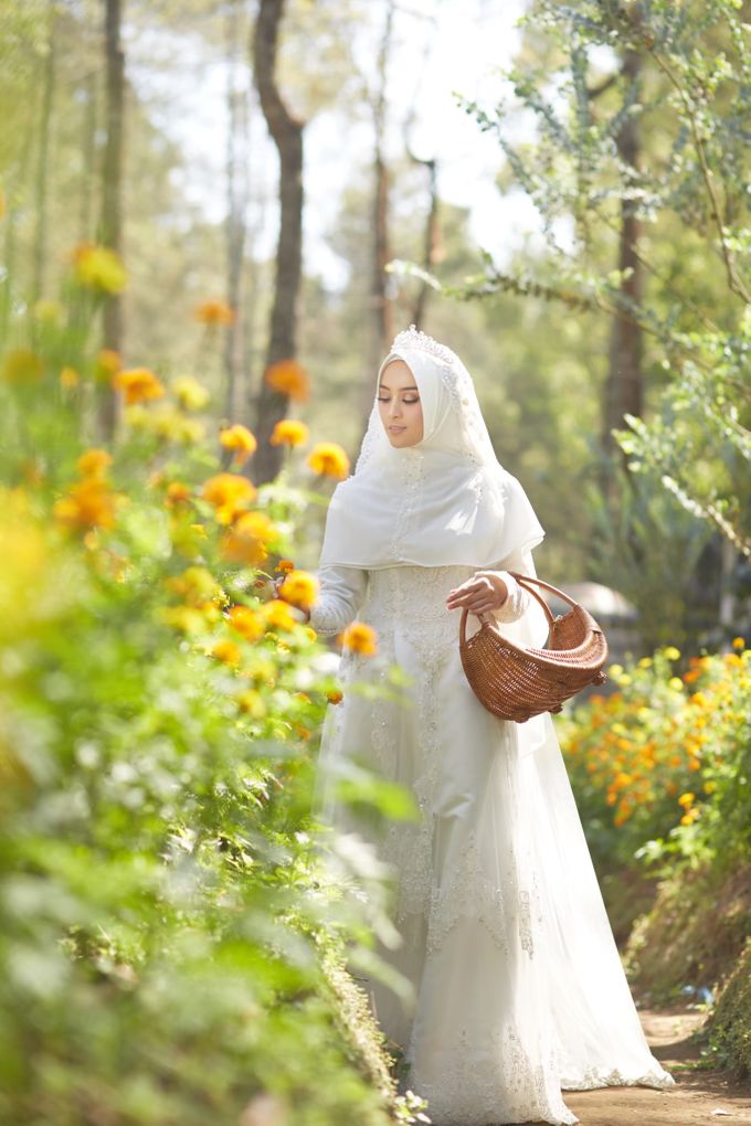 Akad Hijrah Series 01 Busana Syari Akad by LAKSMI - Kebaya Muslimah & Islamic Bride - 004 Akad Hijrah Series 01 Busana Syari Akad by LAKSMI - Kebaya Muslimah & Islamic Bride - 004