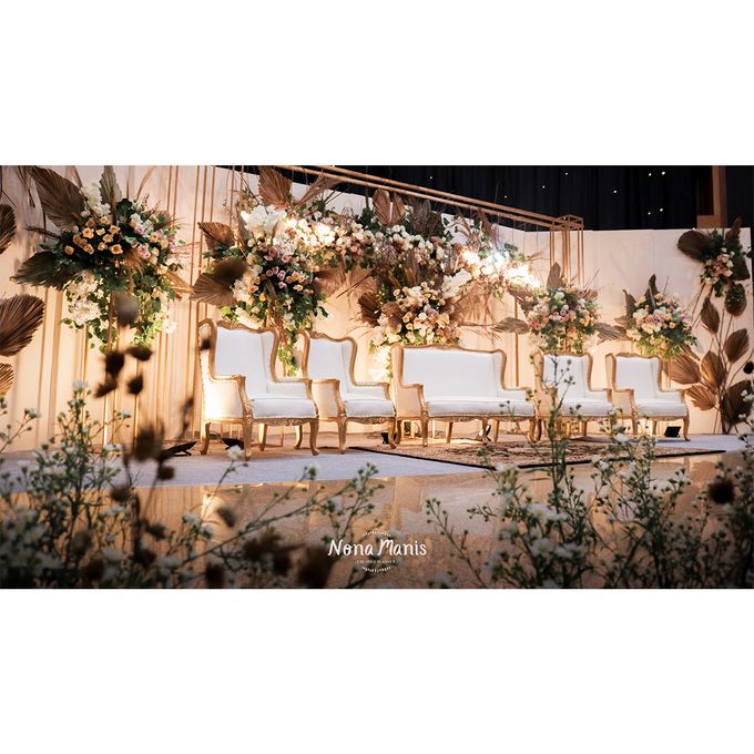 Laras & Rijal Wedding Decoration by Nona Manis Creative Planner - 002 Laras & Rijal Wedding Decoration by Nona Manis Creative Planner - 002