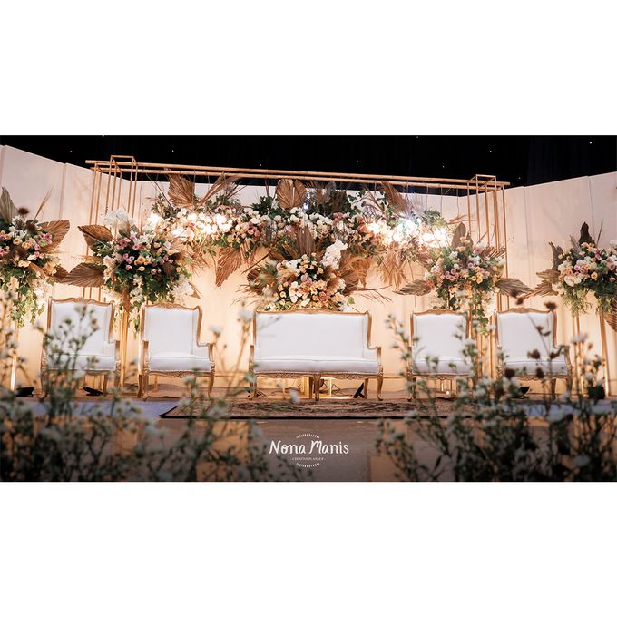 Laras & Rijal Wedding Decoration by Nona Manis Creative Planner - 003 Laras & Rijal Wedding Decoration by Nona Manis Creative Planner - 003