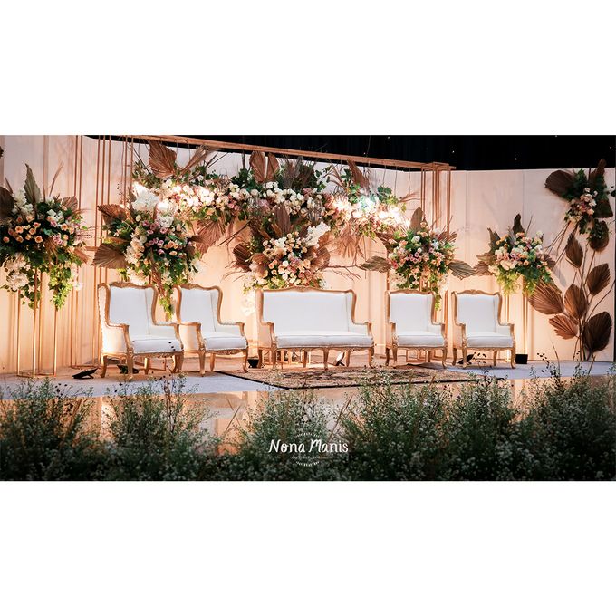 Laras & Rijal Wedding Decoration by Nona Manis Creative Planner - 006 Laras & Rijal Wedding Decoration by Nona Manis Creative Planner - 006