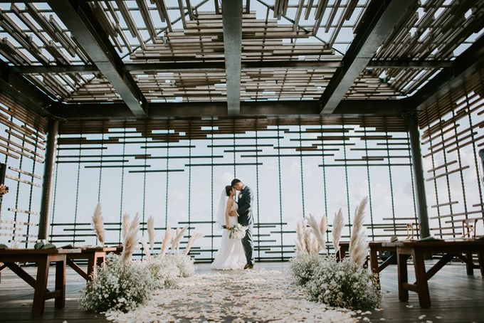 Wedding Elley & Leo by Bali Izatta Wedding Planner & Wedding Florist Decorator - 009 Wedding Elley & Leo by Bali Izatta Wedding Planner & Wedding Florist Decorator - 009