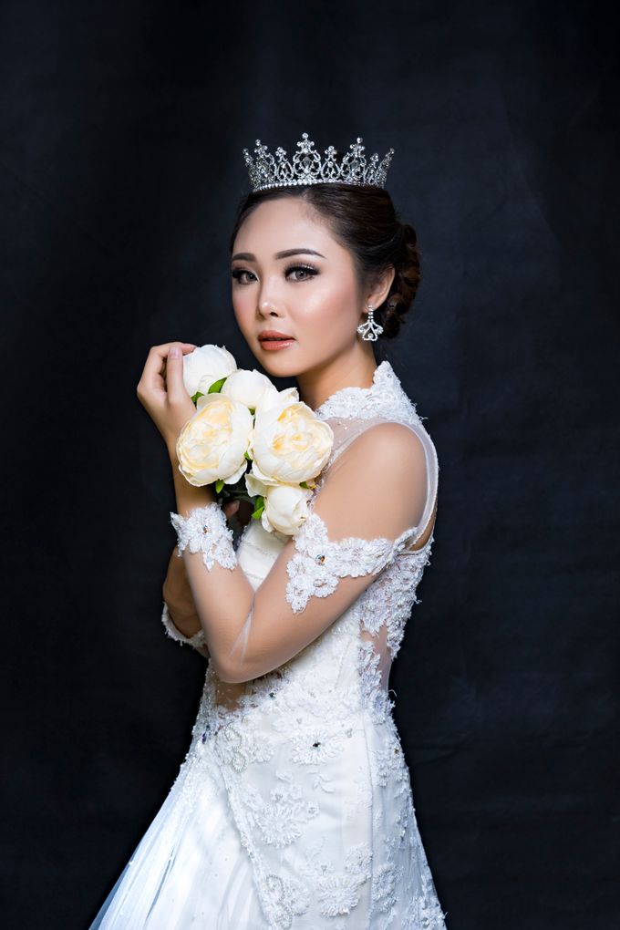 Photoshoot wedding gown studio rosegold by Rosegold - 006 Photoshoot wedding gown studio rosegold by Rosegold - 006