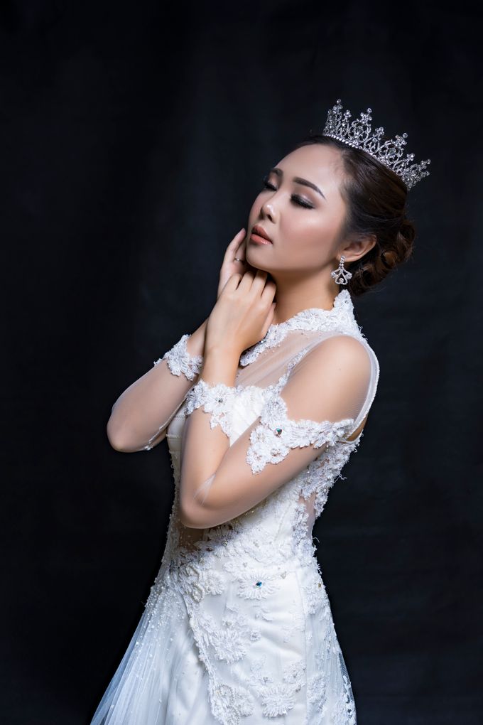 Photoshoot wedding gown studio rosegold by Rosegold - 001 Photoshoot wedding gown studio rosegold by Rosegold - 001