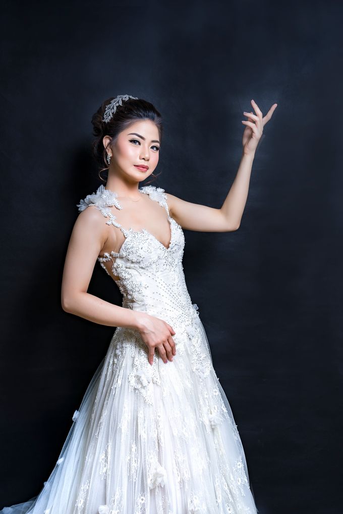 Photoshoot wedding gown studio rosegold by Rosegold - 002 Photoshoot wedding gown studio rosegold by Rosegold - 002