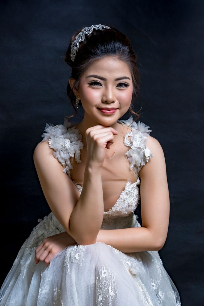 Photoshoot wedding gown studio rosegold by Rosegold - 003 Photoshoot wedding gown studio rosegold by Rosegold - 003
