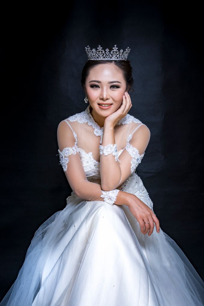 Photoshoot wedding gown studio rosegold by Rosegold - 007 Photoshoot wedding gown studio rosegold by Rosegold - 007