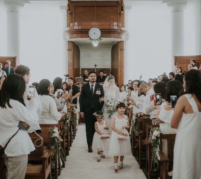 Petra Sihombing & Firrina Sinatrya Wedding by Shangri-La Hotel, Jakarta - 002 Petra Sihombing & Firrina Sinatrya Wedding by Shangri-La Hotel, Jakarta - 002