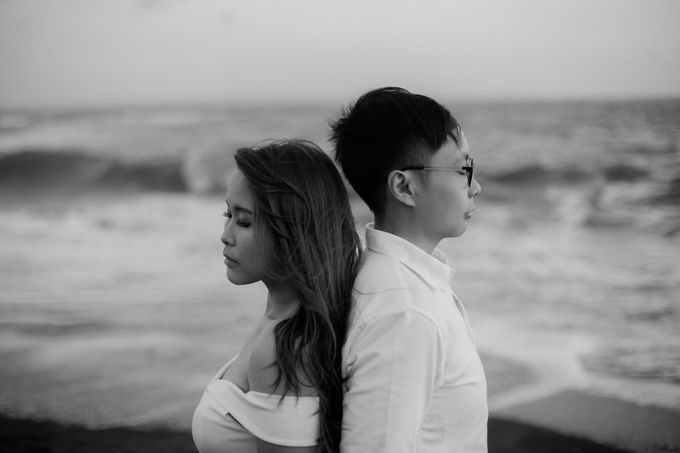 Chic Beach Villa & Golden Hour Engagement Shoot by fire, wood & earth - 037 Chic Beach Villa & Golden Hour Engagement Shoot by fire, wood & earth - 037