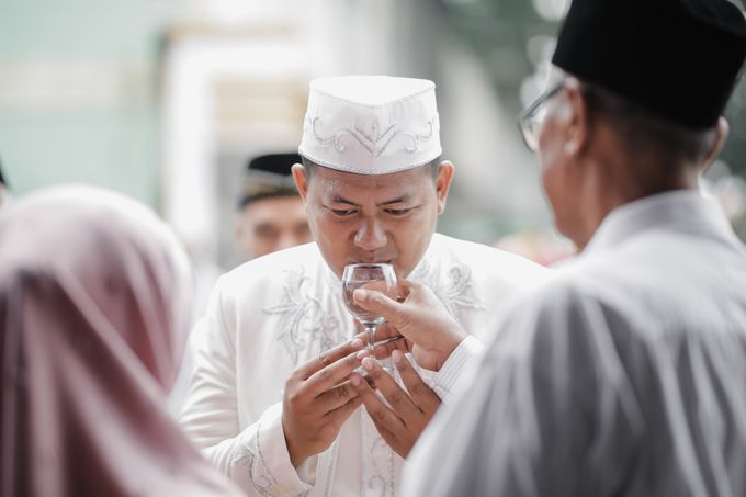Akad Of Elly & Rizal by LAKSMI - Kebaya Muslimah & Islamic Bride - 003 Akad Of Elly & Rizal by LAKSMI - Kebaya Muslimah & Islamic Bride - 003
