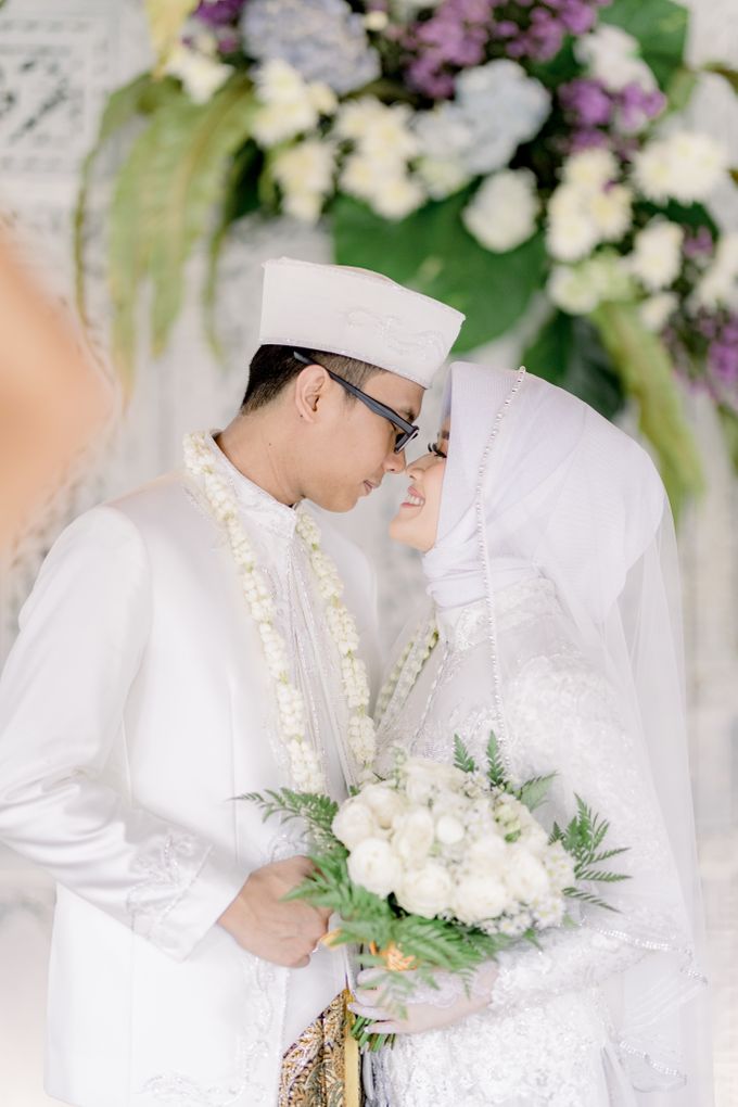 The Wedding Of Astrid & Bagas by LAKSMI - Kebaya Muslimah & Islamic Bride - 003