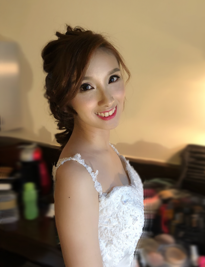 Brides by LING Chia Makeup & Hairstyling - 038 Brides by LING Chia Makeup & Hairstyling - 038