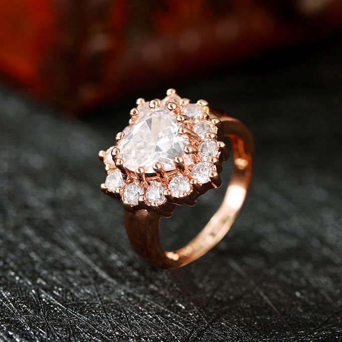 TIARIA Diamond Heart Ring Perhiasan Emas Cincin Berlian by TIARIA - 005 TIARIA Diamond Heart Ring Perhiasan Emas Cincin Berlian by TIARIA - 005