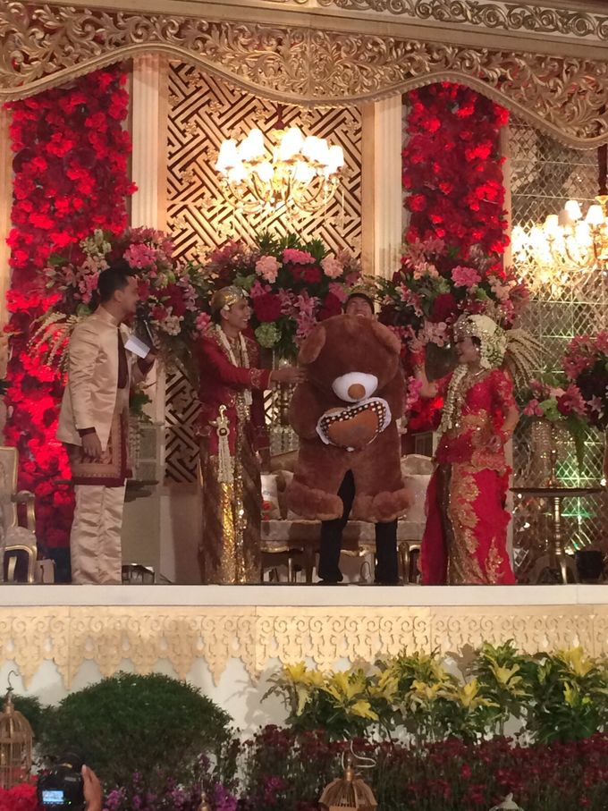 Wedding Reception By Rina Gunawan WO by Chanzy Fauzi MC - 005