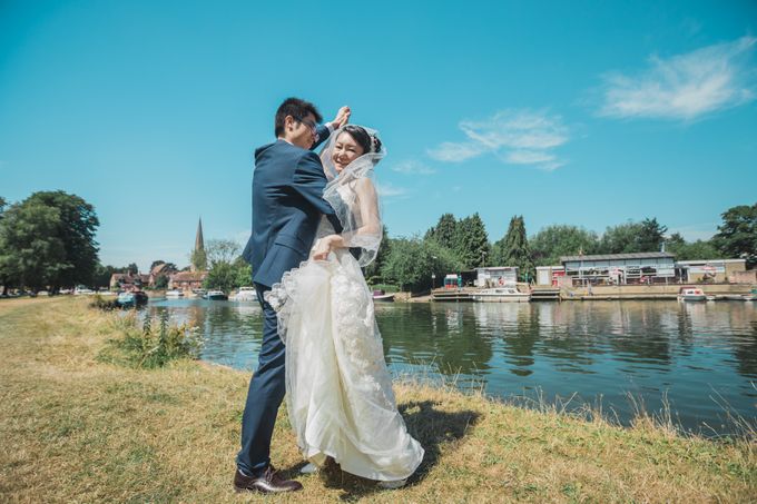 Wedding Photography and Bridal Party Hair & Makeup Service to Lovely Hong Kong Bride and Groom in Covent Garden, London, UK by TheSnapshotCafe - 007