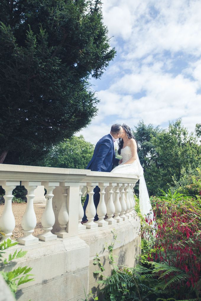 Wedding Photography Service for Lovely British Hong Kong Bride and Groom in London, England by TheSnapshotCafe - 003 Wedding Photography Service for Lovely British Hong Kong Bride and Groom in London, England by TheSnapshotCafe - 003