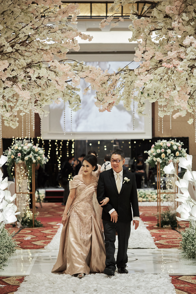 Ancilla And Yulius Wedding Day by JW Marriott Hotel Jakarta - 009