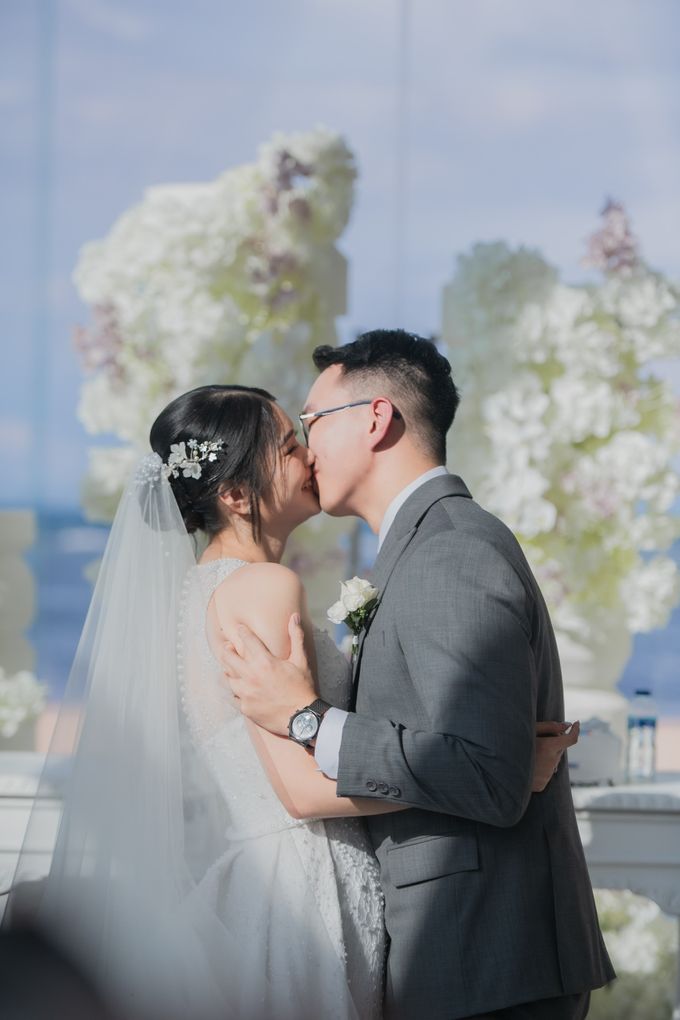 Louis & Natasha's Bali Wedding by Kairos Works - 031
