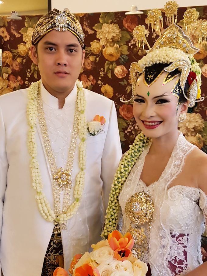 Rosa & Thomas Wedding by Arum Ndalu Sanggar Rias Pengantin - 001 Rosa & Thomas Wedding by Arum Ndalu Sanggar Rias Pengantin - 001