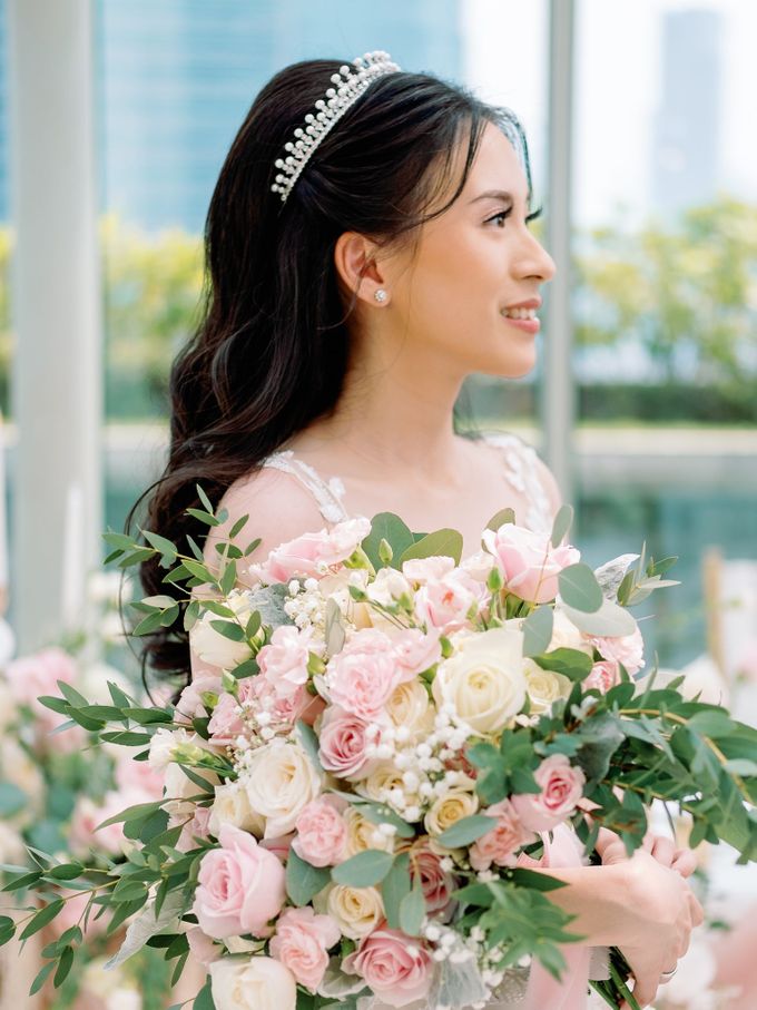 CLASSIC TIMELESS WEDDING AT HYATT PENTHOUSE JAKARTA by Silverdust Decoration - 009