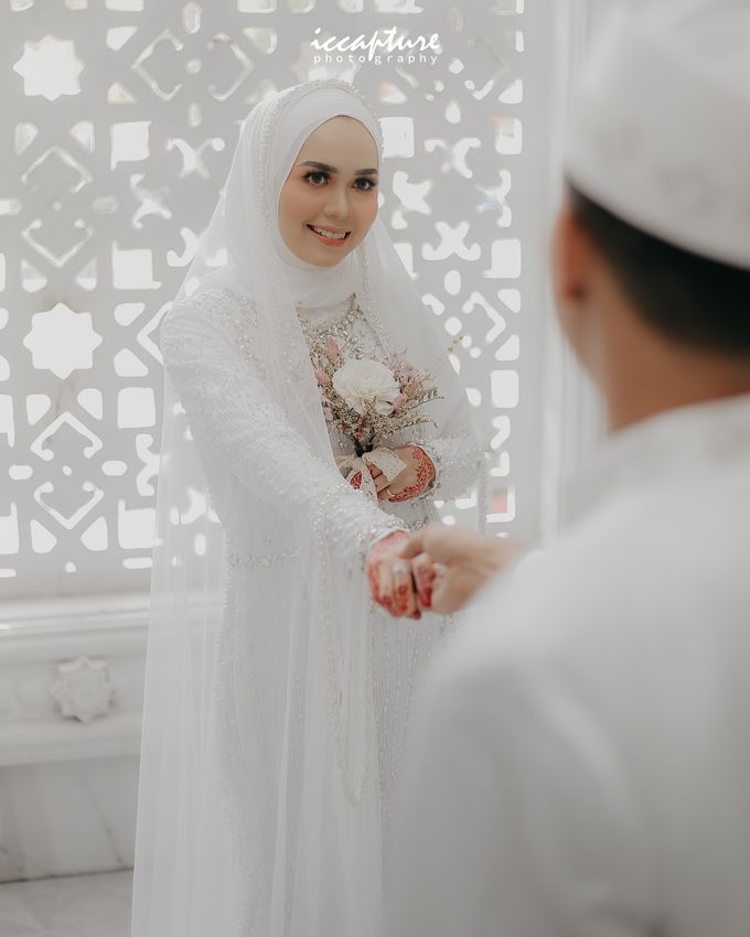 From Lerisa & Fauzan's wedding session. by iccapture photography - 009