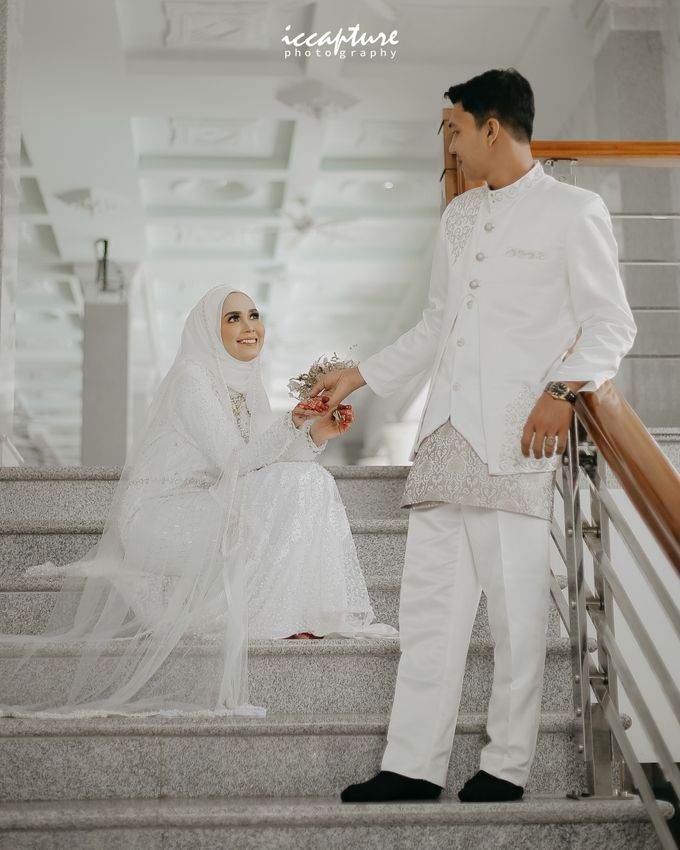 From Lerisa & Fauzan's wedding session. by iccapture photography - 001