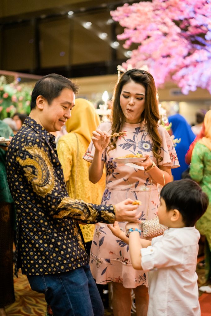 Wedding Rendra & Indri Granada Ballroom Menara 165 by Kanva Pictura - 020 Wedding Rendra & Indri Granada Ballroom Menara 165 by Kanva Pictura - 020