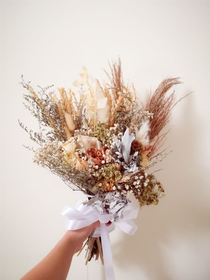 Dried Wedding Bouquet Series by Frisch Florist - 005 Dried Wedding Bouquet Series by Frisch Florist - 005