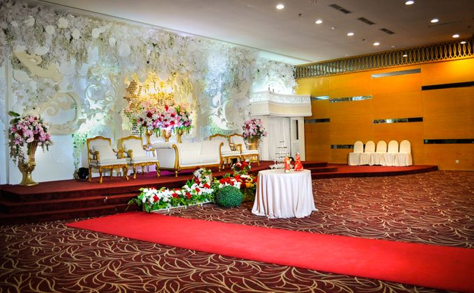 Standing Party Wedding at Angke Restaurant by Angke Restaurant & Ballroom Jakarta - 005 Standing Party Wedding at Angke Restaurant by Angke Restaurant & Ballroom Jakarta - 005