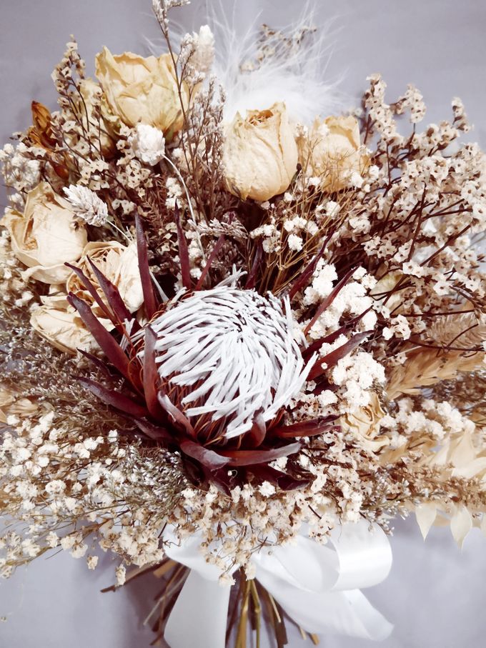 Dried Wedding Bouquet Series by Frisch Florist - 007 Dried Wedding Bouquet Series by Frisch Florist - 007