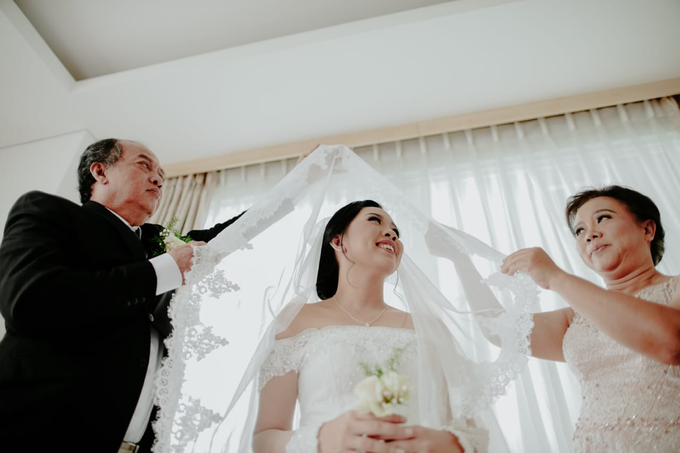 Wedding day Vicky and Cindy by Luminous Bridal Boutique - 005 Wedding day Vicky and Cindy by Luminous Bridal Boutique - 005