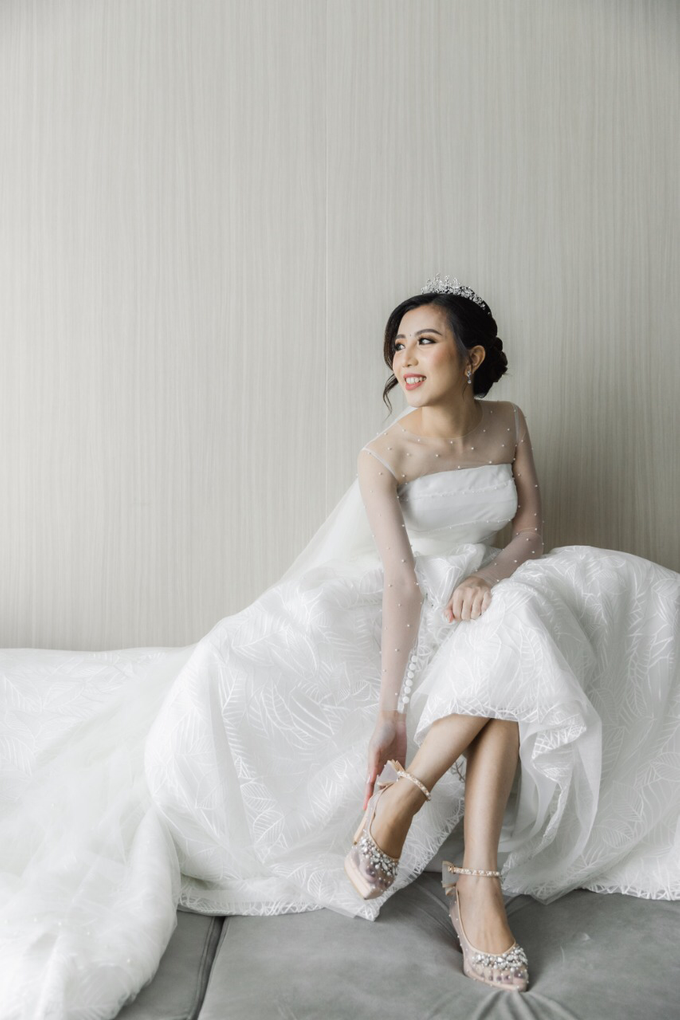 Wedding Day Dirga and Deviani by Luminous Bridal Boutique - 004 Wedding Day Dirga and Deviani by Luminous Bridal Boutique - 004