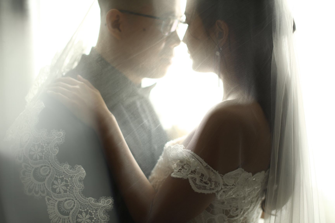 Wedding Day Harry and Angga by Luminous Bridal Boutique - 001 Wedding Day Harry and Angga by Luminous Bridal Boutique - 001