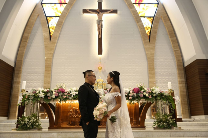 Wedding Day Harry and Angga by Luminous Bridal Boutique - 005 Wedding Day Harry and Angga by Luminous Bridal Boutique - 005
