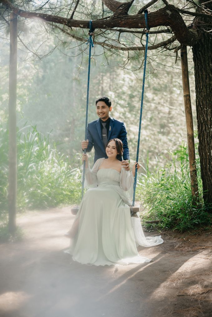 From The Mountain to The Sea // Prewedding in Bali by Mariyasa - 004