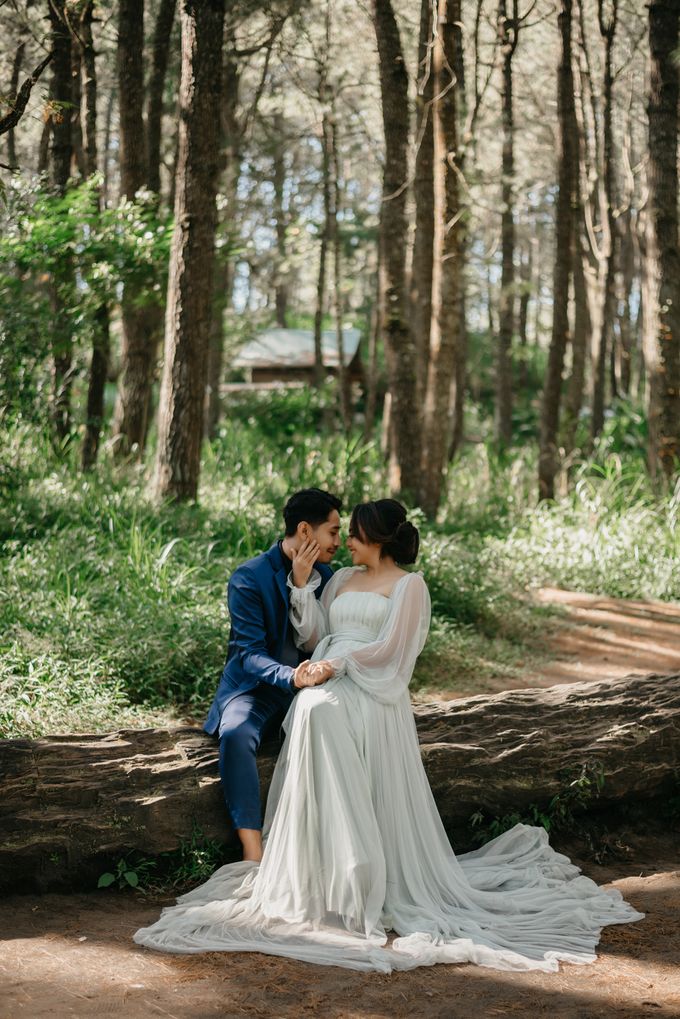 From The Mountain to The Sea // Prewedding in Bali by Mariyasa - 006