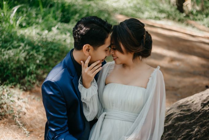 From The Mountain to The Sea // Prewedding in Bali by Mariyasa - 007