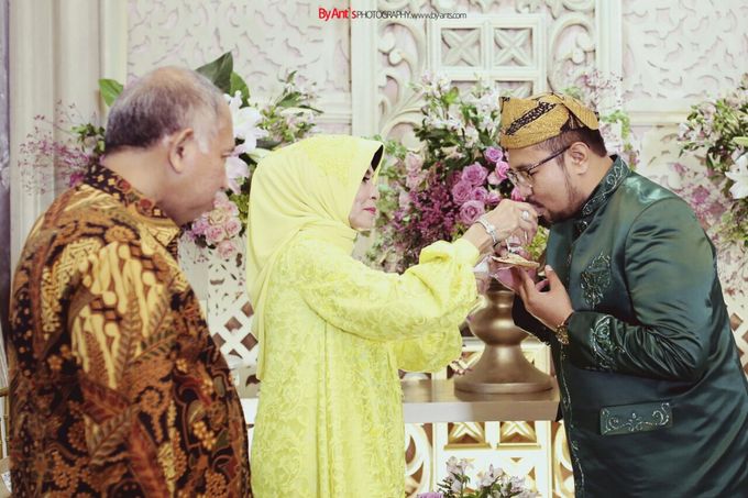 Rangkaian Pernikahan Dhita Rio by D'soewarna Wedding Planning & Organizer - 010