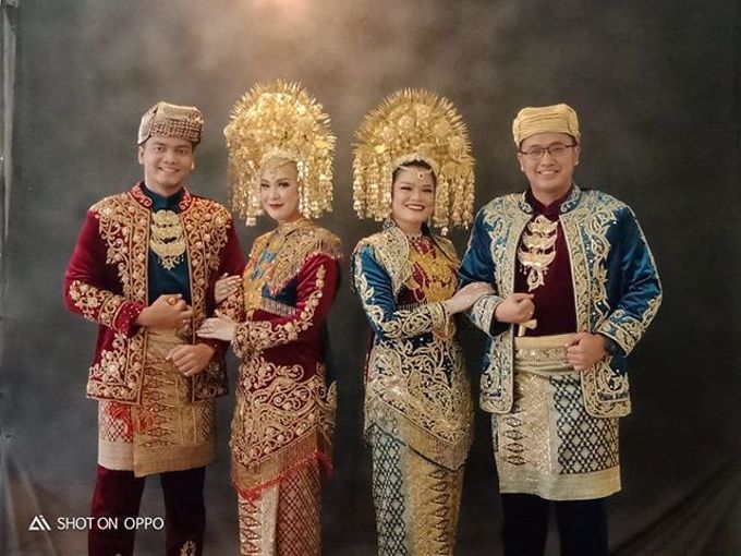 Pernikahan Unik 2 Pengantin Sekaligus by PUSPITA SAWARGI (wedding and catering service) - 003 Pernikahan Unik 2 Pengantin Sekaligus by PUSPITA SAWARGI (wedding and catering service) - 003